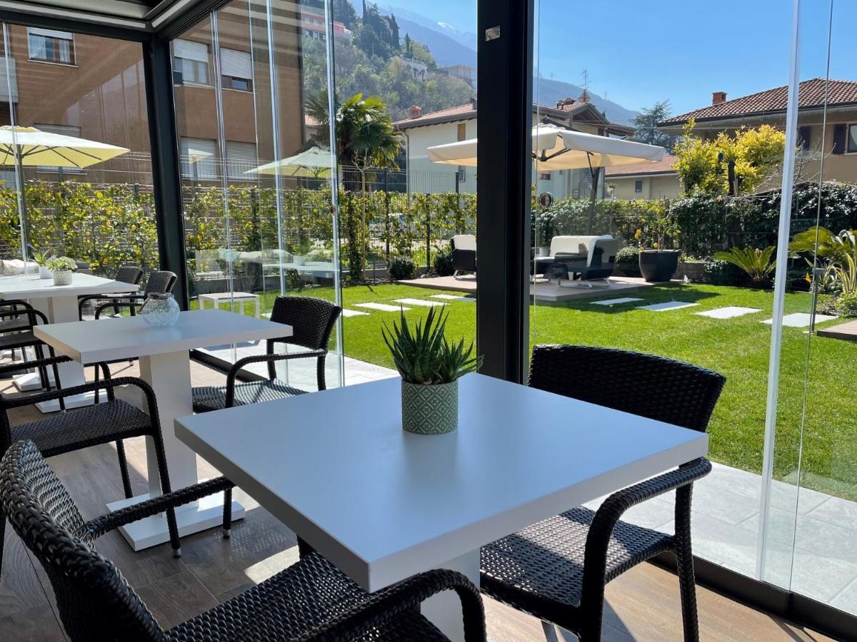 Hotel Villa Alberta Nago-Torbole Bagian luar foto