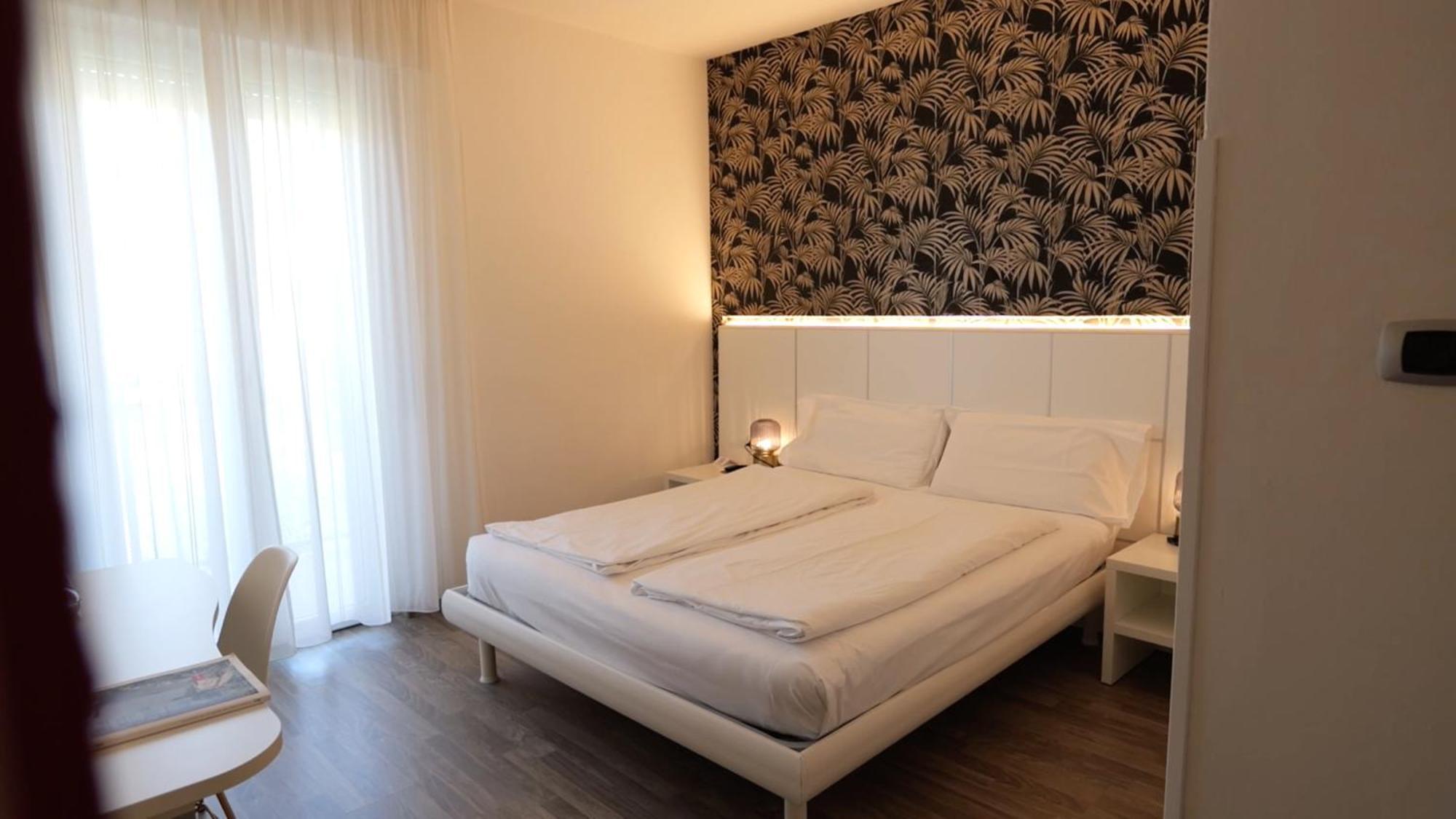 Hotel Villa Alberta Nago-Torbole Bagian luar foto